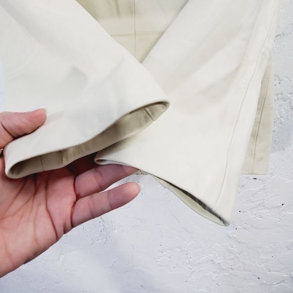 Isaac Mizrahi Live laser cut leather zip up jacket coat  cream yellow  Medium - Picture 9 of 15